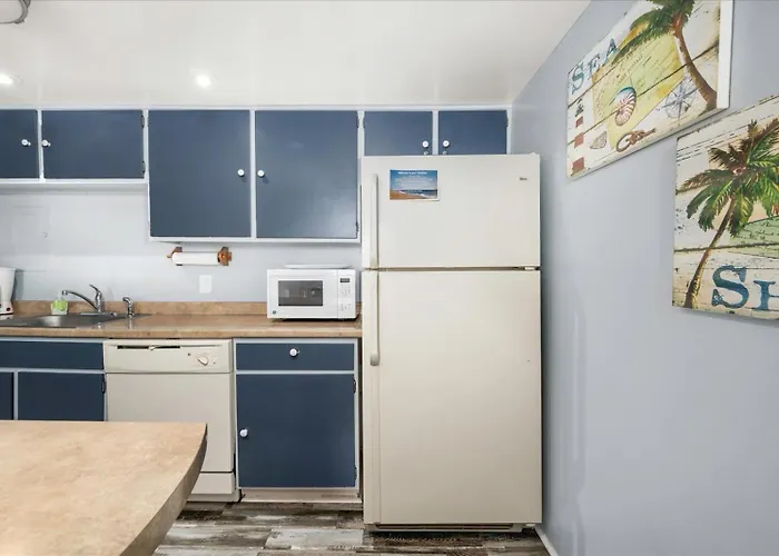 Ferienhaus Cozy 1 Bedroom Condo, Steps To The Beach! *