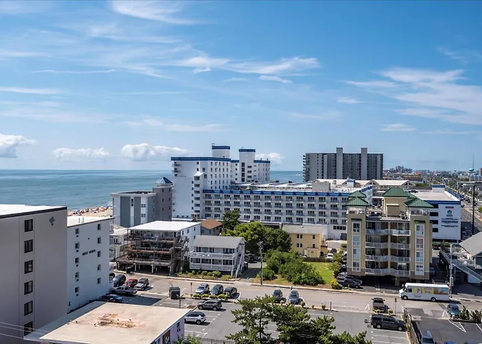 Cozy 1 Bedroom Condo, Steps To The Beach! Ferienhaus