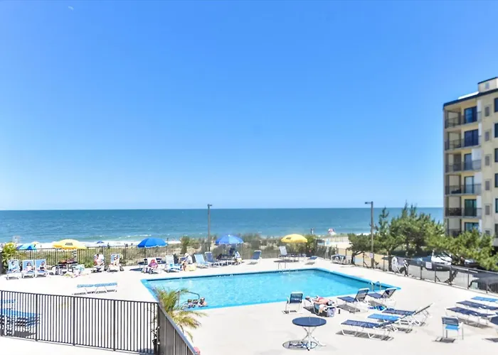 Ferienhaus Cozy 1 Bedroom Condo, Steps To The Beach!
